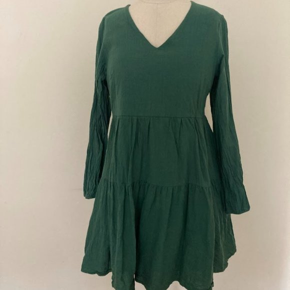 Short Green Tiered Dress - Picture 1 of 3
